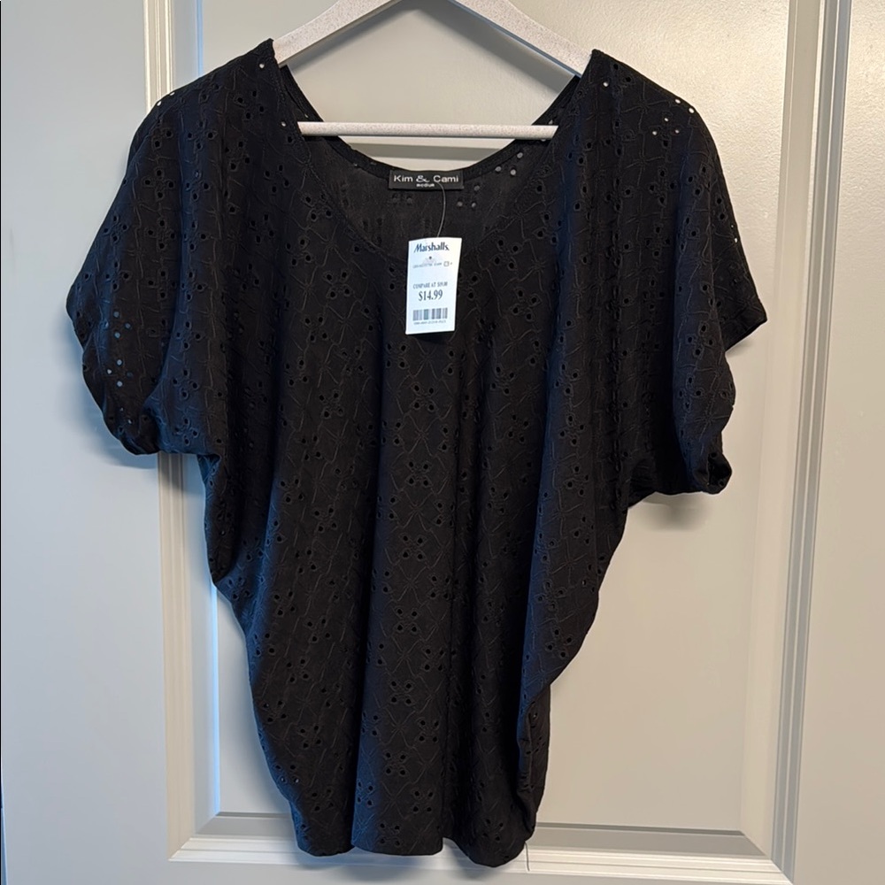 Kim & Cami Black Asymmetrical Dolman Sleeve Top